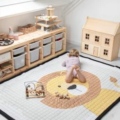 Love By Lily .com Love By Lily - Groot Speelkleed - Mr. Chairman Lion - 200x150cm -Telano-winkel 546x840