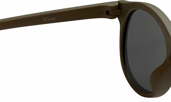 Maesy - Baby Zonnebril Bowi - Dreumes En Peuter - 1-3 Jaar - Flexibel Buigbaar - Verstelbaar Elastiek - Gepolariseerde UV400 Bescherming - Unisex Babyzonnebril Rond - Taupe Bruin 8 Maesy - Baby Zonnebril Bowi - Dreumes En Peuter - 1-3 Jaar - Flexibel Buigbaar - Verstelbaar Elastiek - Gepolariseerde UV400 Bescherming - Unisex Babyzonnebril Rond - Taupe Bruin - Afbeelding 8