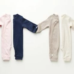 Noppies U Playsuit LS Rib Nevis -Telano-winkel 550x366 119