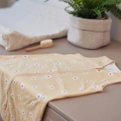 Jollein Baby Slaapzak Jersey 70cm Daisy - Custard -Telano-winkel 550x366 141