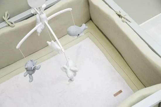 Baby's Only Muziekmobiel Baby - Boxmobiel - Zand/Wolwit/Wit - Gebreide Figuurtjes - Muziek Speelgoed - Melodie 'It's A Small World' 12 Baby's Only Muziekmobiel Baby - Boxmobiel - Zand/Wolwit/Wit - Gebreide Figuurtjes - Muziek Speelgoed - Melodie 'It's A Small World' - Afbeelding 12