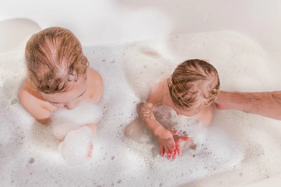 Zwitsal Baby Zeepvrij Badschuim - 2 X 700 Ml - Voordeelverpakking 4 Zwitsal Baby Zeepvrij Badschuim - 2 X 700 Ml - Voordeelverpakking - Afbeelding 4