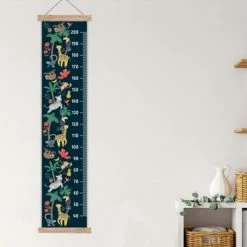 TextilePosters Groeimeter Canvas Met Houten Latten - Geschikt Als Meetlint - Jongens - Jungle - Groeimeter - Kinderkamer Accessoires - Babykamer Decoratie - 37x180 Cm - Sinterklaas Cadeautjes Voor Kinderen - Schoencadeautjes Sinterklaas -Telano-winkel 550x367 25