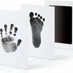 Baby's Essentials Baby Handafdruk En Voetafdruk Fotokaartje - Baby Cadeau - Gipsafdruk Alternatief! - Eenvoudig Schoonmaken - Rode Inkt