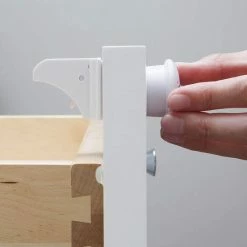 Gohh® Gohh 8 Kinderslot Kastjes Magneetsloten (met 3M Tape) En 2 Sterke Magneetsleutels - Geen Schroeven Nodig 19 Gohh® Gohh 8 Kinderslot Kastjes Magneetsloten (met 3M Tape) En 2 Sterke Magneetsleutels - Geen Schroeven Nodig -Telano-winkel 550x550 476