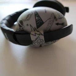 Banz - Geluidsreducerende Oorbeschermers Voor Kinderen - Hear No Blare - Graffiti - Maat Onesize (0-2yrs) -Telano-winkel 550x550 761