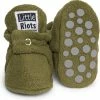 Little Riots - Babyslofjes - Antislip - Fleece Stepper - Olijf Groen - Slofjes Voor Je Baby, Dreumes En Peuter Voor Jongens En Meisjes - 18-24 Maanden (14cm) - Schoenmaat 22-23 23 Little Riots - Babyslofjes - Antislip - Fleece Stepper - Olijf Groen - Slofjes Voor Je Baby, Dreumes En Peuter Voor Jongens En Meisjes - 18-24 Maanden (14cm) - Schoenmaat 22-23 -Telano-winkel 550x556 1