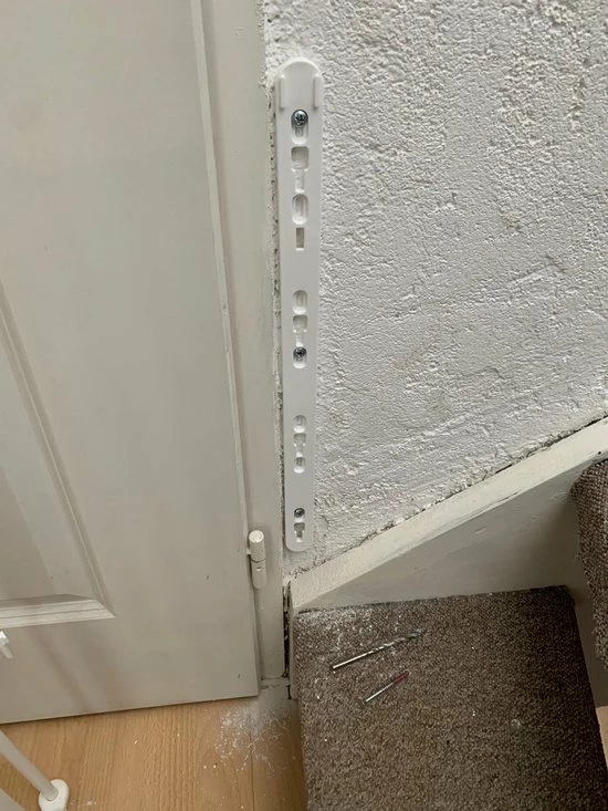 BabyDan Flex Traphekje 2 Deuren, 2x33cm 218cm Wit 10 BabyDan Flex Traphekje 2 Deuren, 2x33cm 218cm Wit - Afbeelding 10