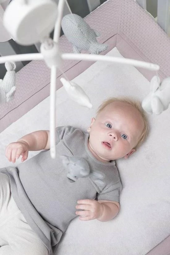 Baby's Only Muziekmobiel Baby - Boxmobiel - Zand/Wolwit/Wit - Gebreide Figuurtjes - Muziek Speelgoed - Melodie 'It's A Small World' 6 Baby's Only Muziekmobiel Baby - Boxmobiel - Zand/Wolwit/Wit - Gebreide Figuurtjes - Muziek Speelgoed - Melodie 'It's A Small World' - Afbeelding 6