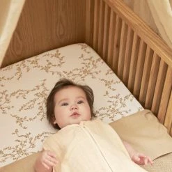 Meyco Branches Hoeslaken Wieg - Sand - 40x80/90cm 8 Meyco Branches Hoeslaken Wieg - Sand - 40x80/90cm -Telano-winkel 550x825 148