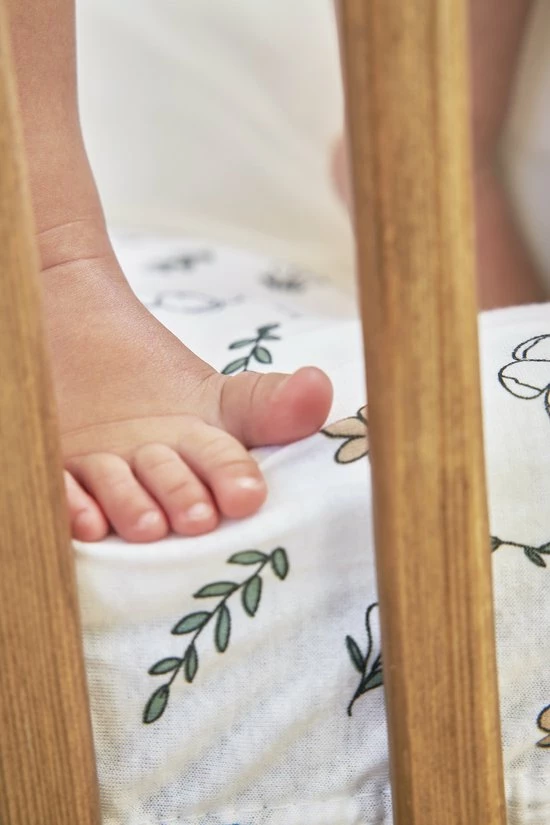 Meyco Floral Hoeslaken Ledikant - Multicolour - 60x120cm 4 Meyco Floral Hoeslaken Ledikant - Multicolour - 60x120cm - Afbeelding 4